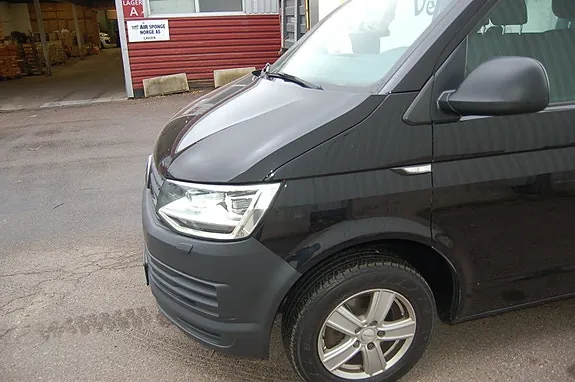 Volkswagen Transporter 2018 photo 2