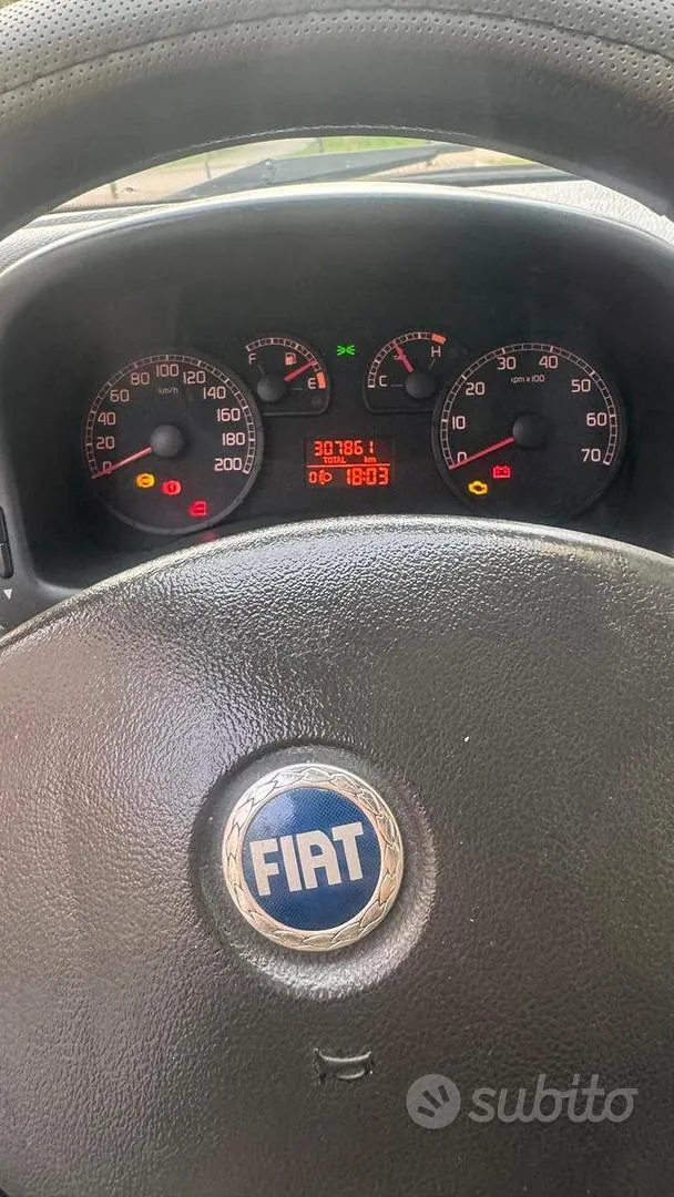Fiat Punto 2004 photo 4