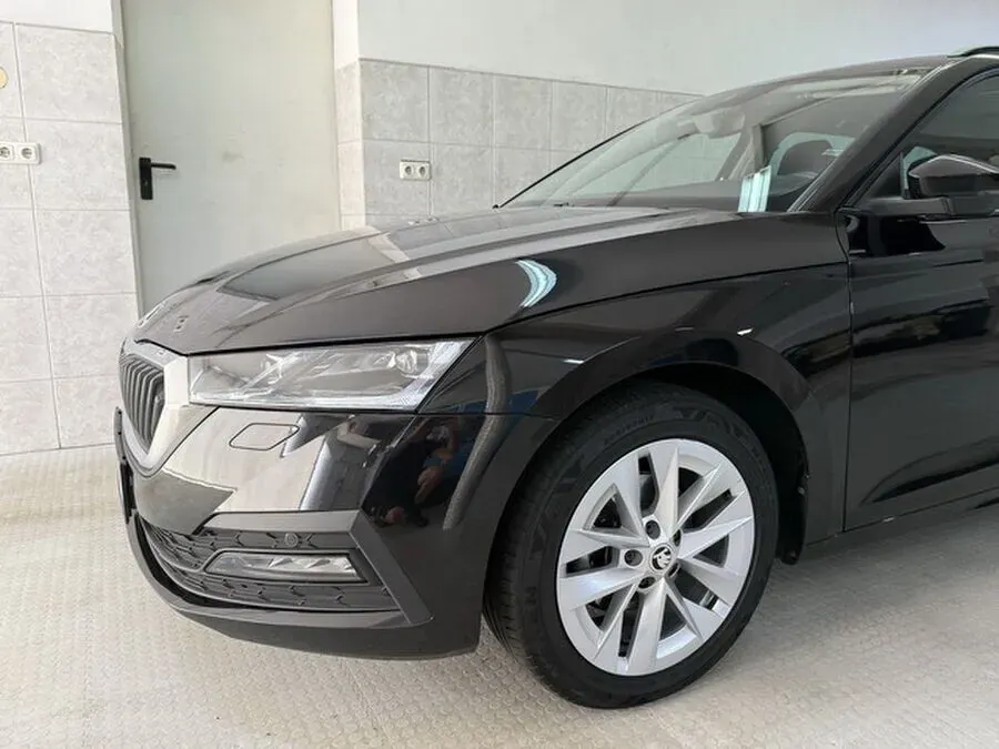 Skoda Octavia 2023 photo 3