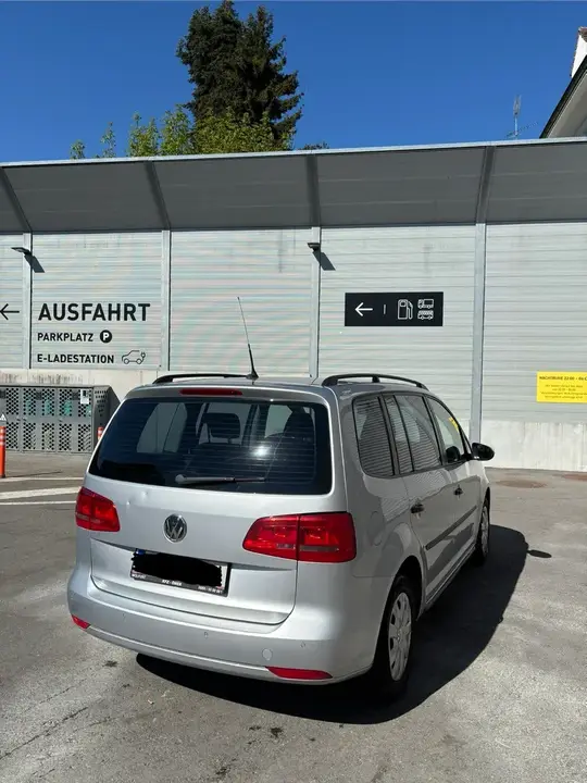 Volkswagen Touran 2013 photo 3