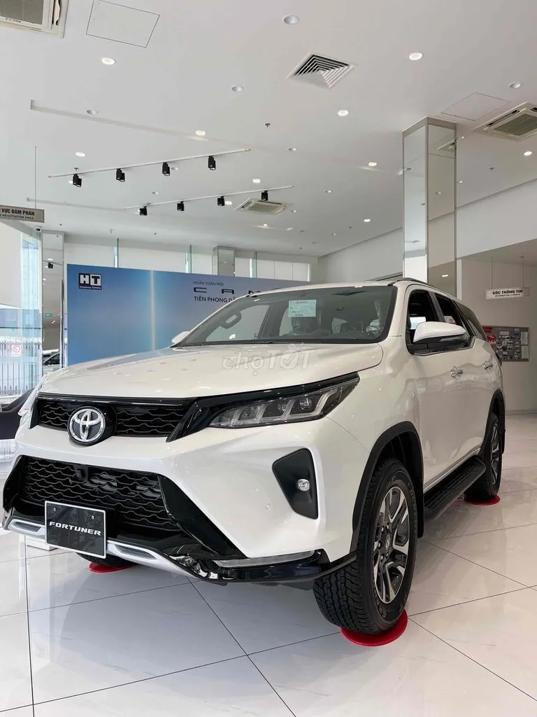 Toyota Fortuner 2026 photo 2