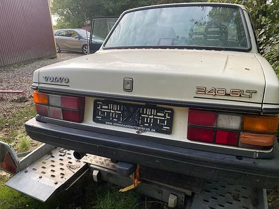 Volvo 240 1989 photo 3