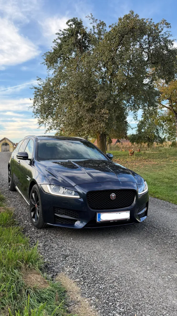 Jaguar Xf 2018 photo 3