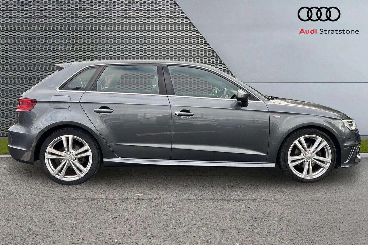 Audi A3 2016 photo 4