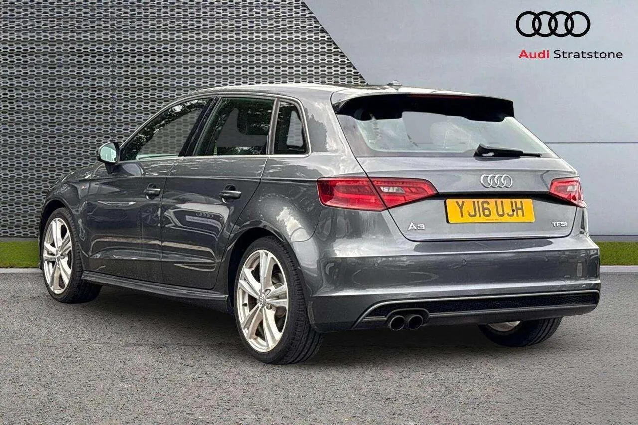 Audi A3 2016 photo 3