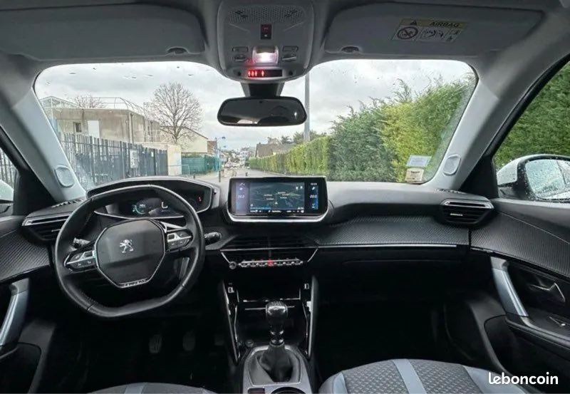 Peugeot 2008 2020 photo 3