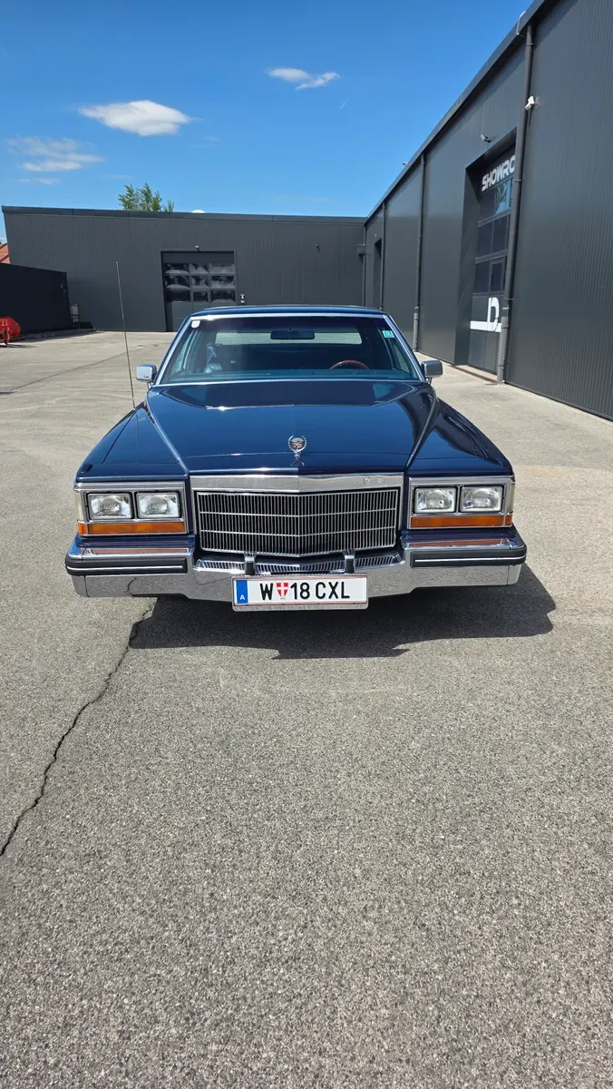 Cadillac Fleetwood Brougham