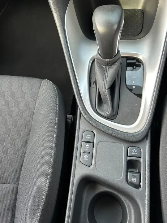 Toyota Yaris 2022 photo 3
