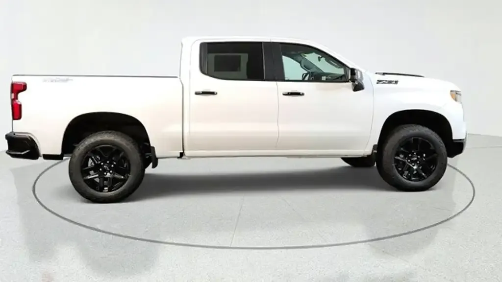 Chevrolet Silverado 1500 2026 photo 2