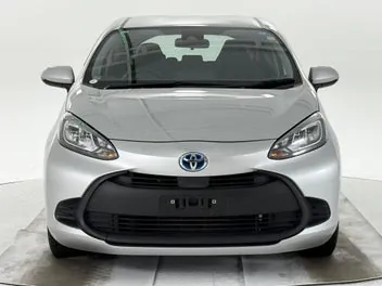 Toyota Aqua 2023 photo 3