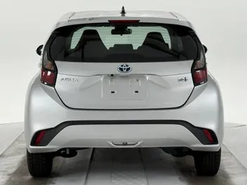 Toyota Aqua 2023 photo 4