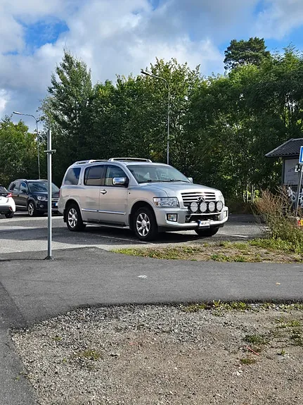 Infiniti Qx56