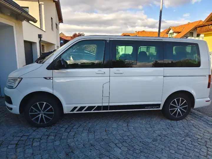 Volkswagen Multivan 2016 photo 2