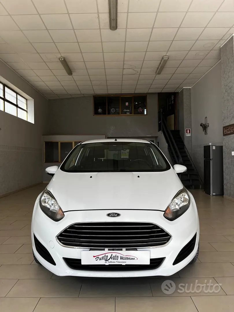 Ford Fiesta 2013 photo 2