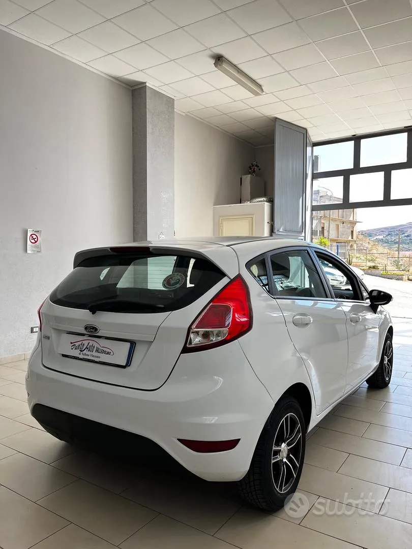 Ford Fiesta 2013 photo 5