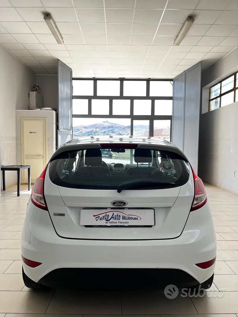 Ford Fiesta 2013 photo 4