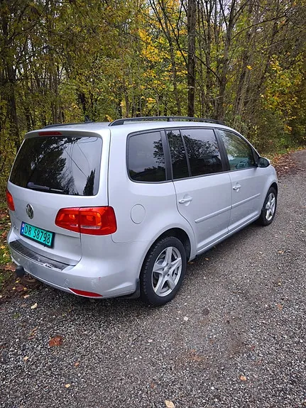 Volkswagen Touran 2014 photo 3