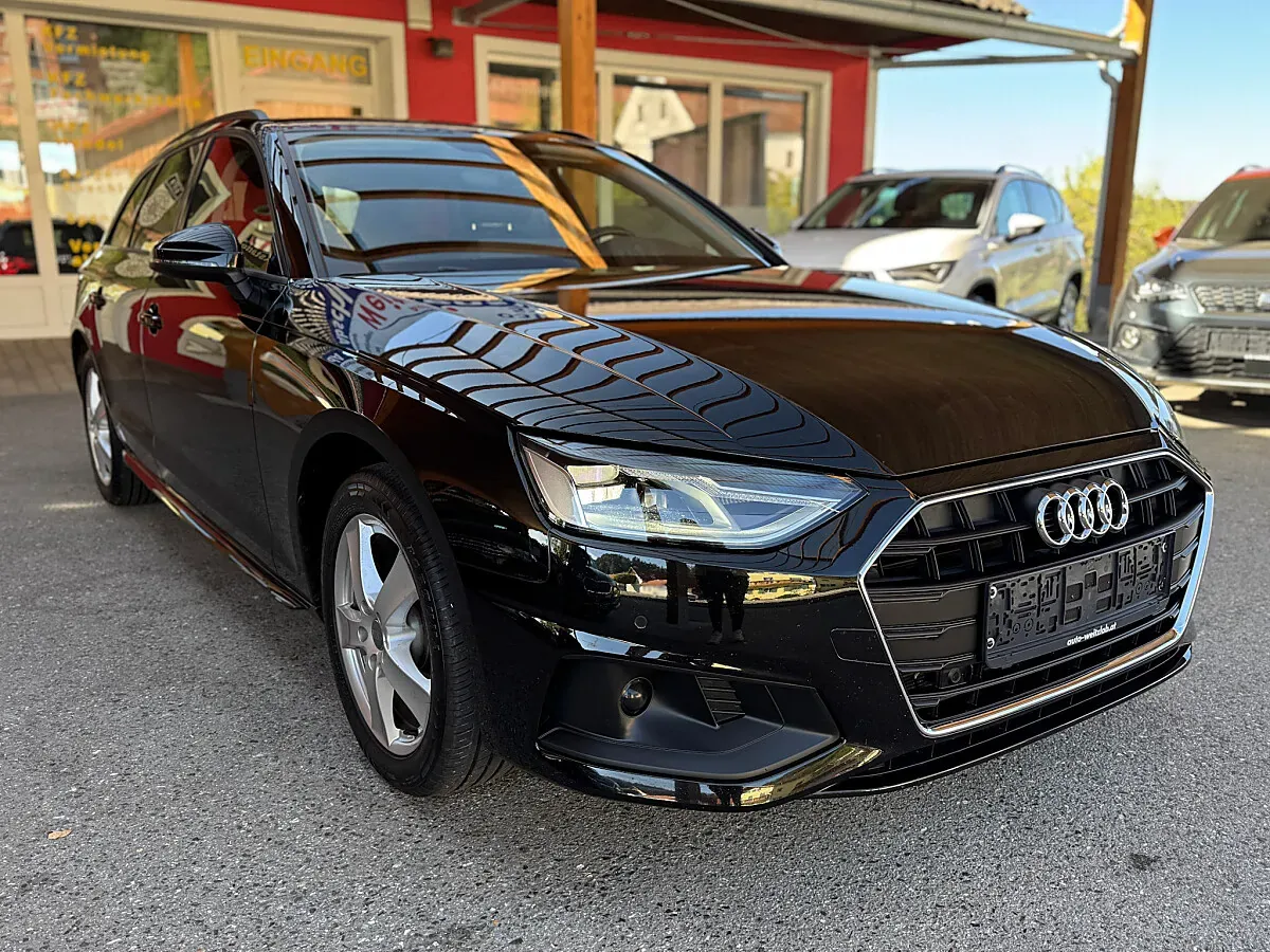 Audi A4 2022 photo 3