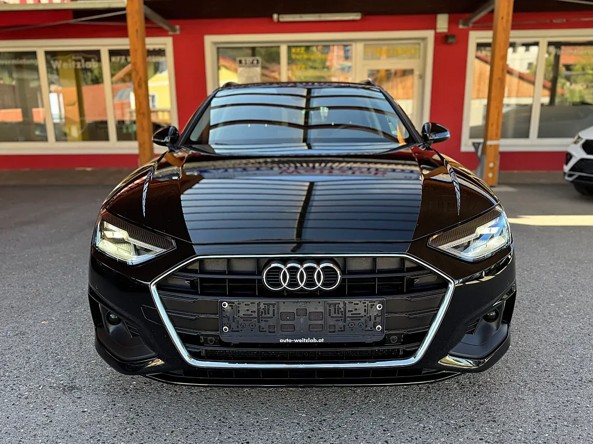 Audi A4 2022 photo 2