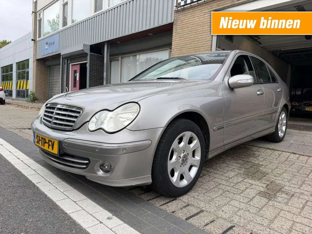 Mercedes-Benz C 200