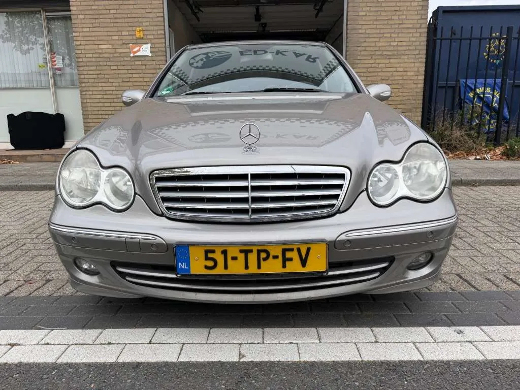 Mercedes-Benz C 200 2007 photo 4