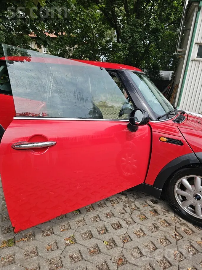 Mini One 2003 photo 3