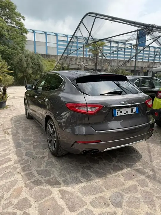 Maserati Levante 2016 photo 4