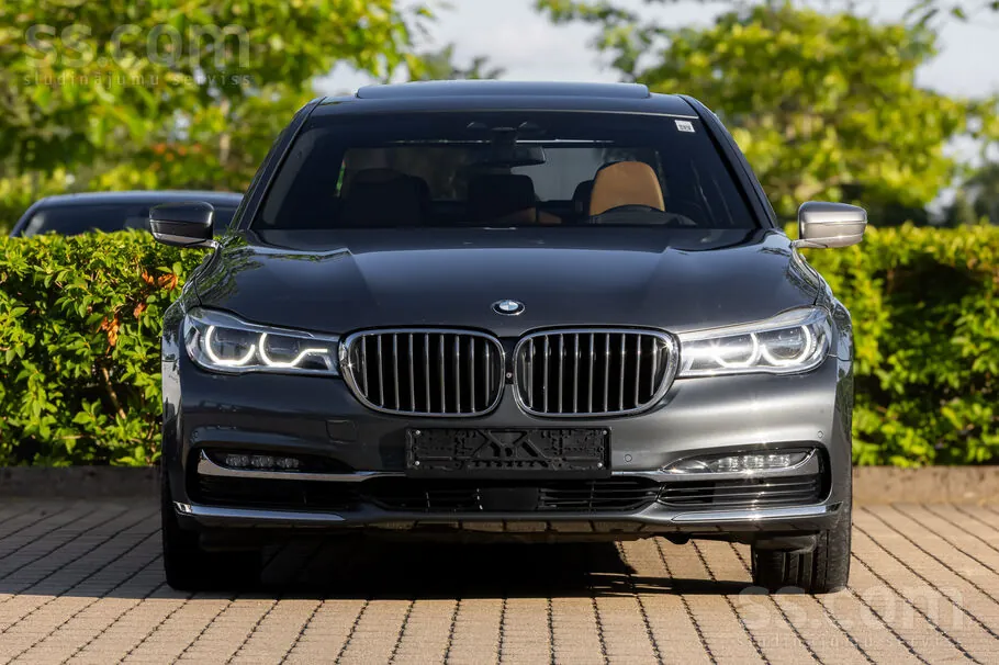 BMW 730D 2016 photo 2