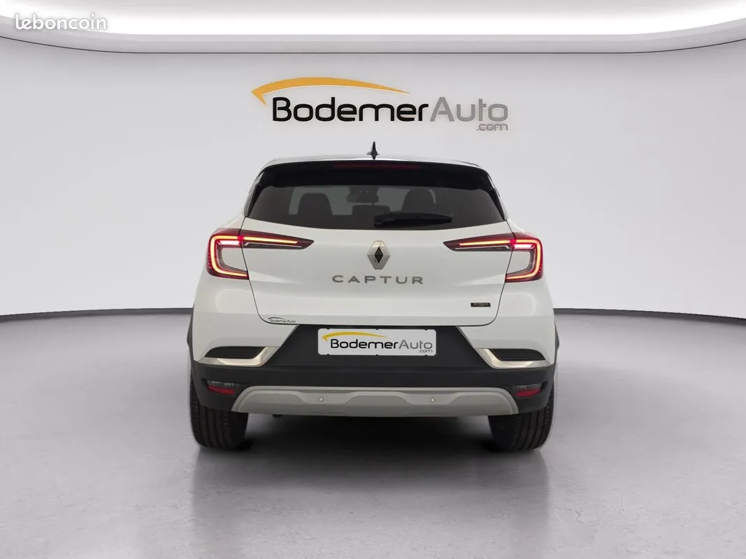 Renault Captur 2024 photo 4