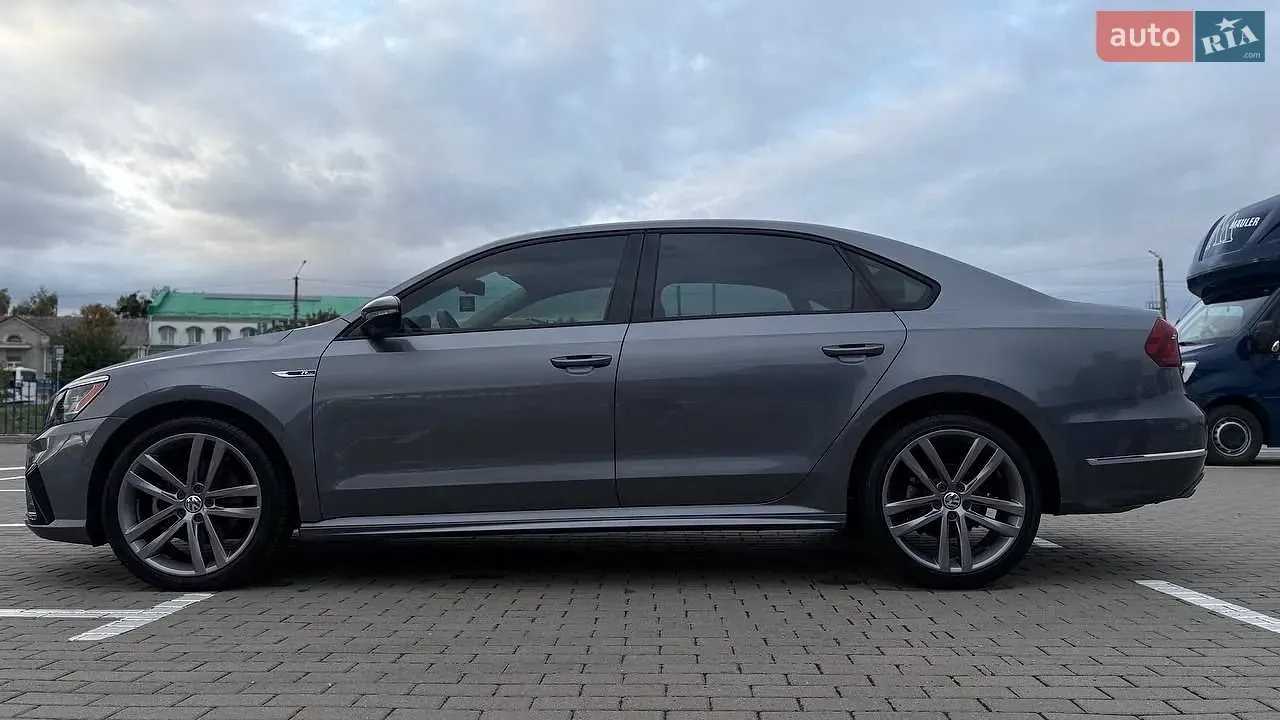 Volkswagen Passat 2018 photo 2