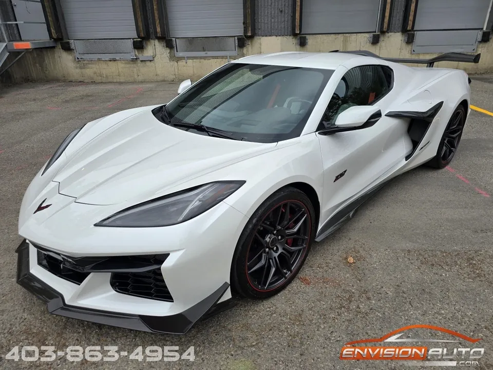 Chevrolet Corvette 2023 photo 2