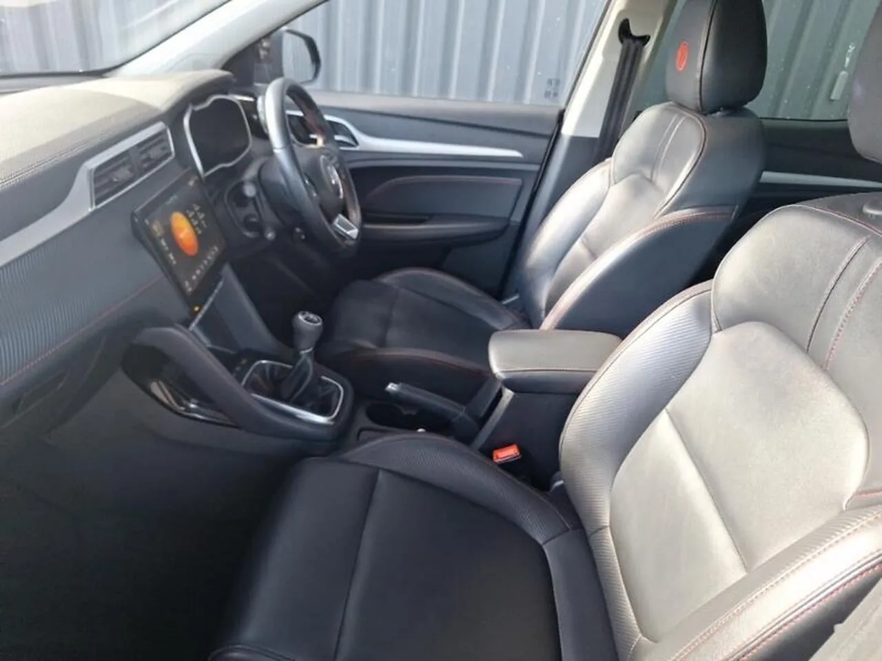 MG Mg Zs 2023 photo 5