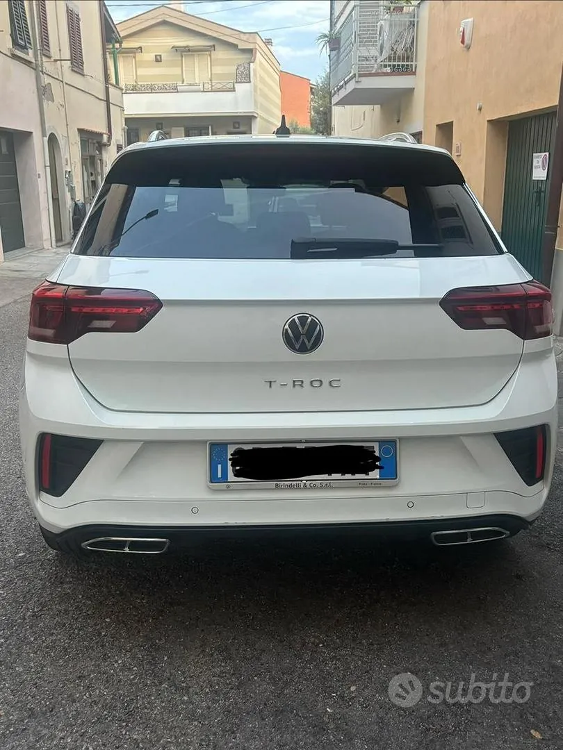 Volkswagen T-Roc 2023 photo 2