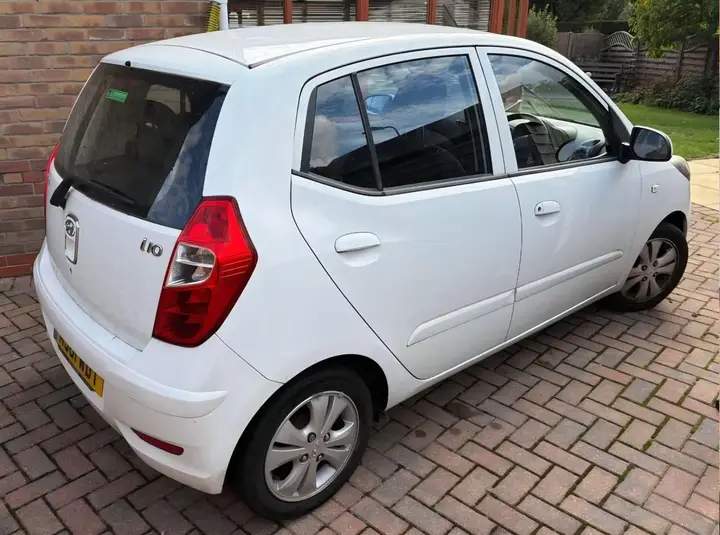 Hyundai I10 2011 photo 2