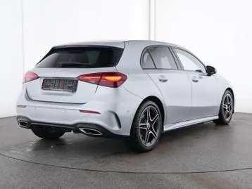 Mercedes-Benz A Klasse 180 2025 photo 2