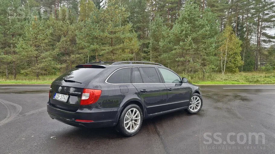 Skoda Superb 2014 photo 4