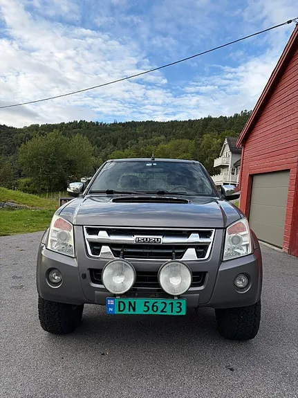 Isuzu D-Max 2011 photo 3