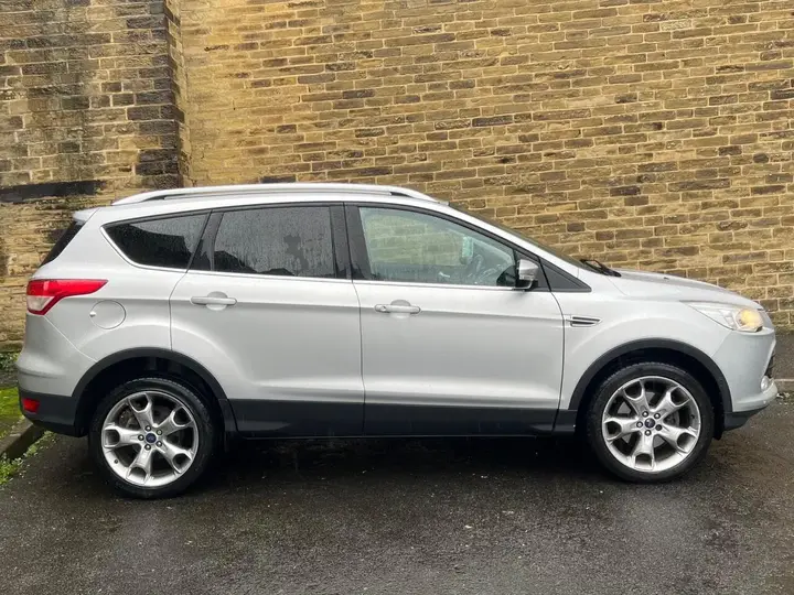 Ford Kuga 2016 photo 5
