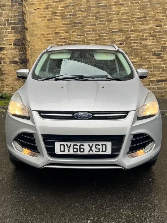 Ford Kuga 2016 photo 2