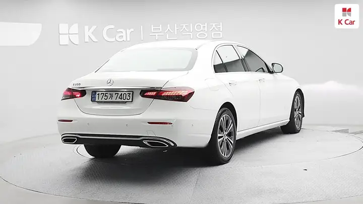 Mercedes-Benz E-Class 2021 photo 4
