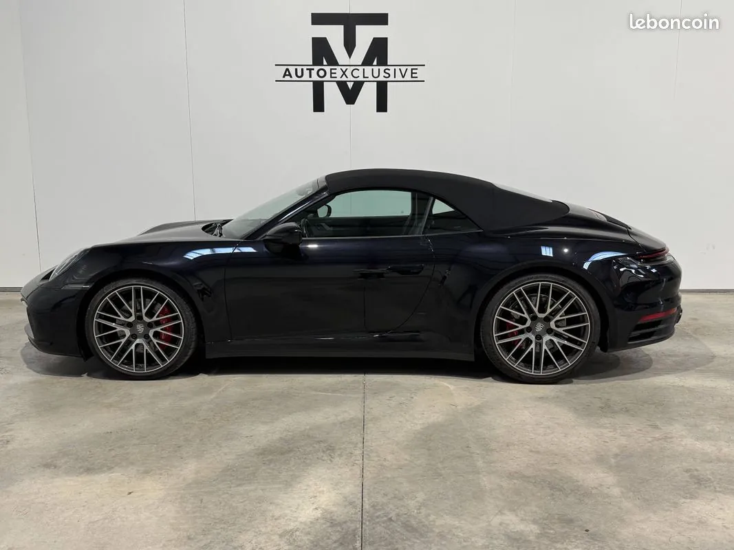 Porsche 911 2021 photo 2