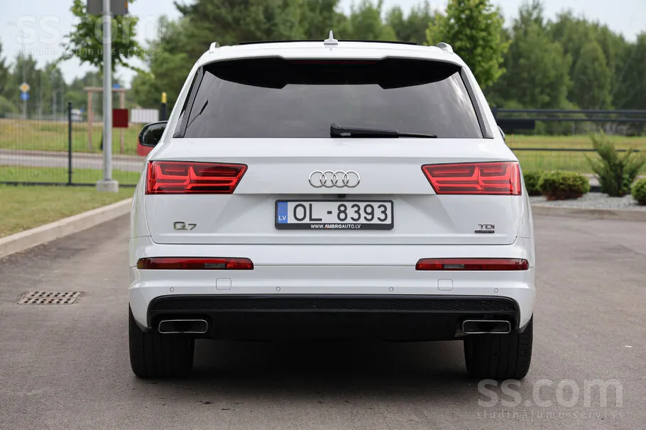 Audi Q7 2015 photo 5