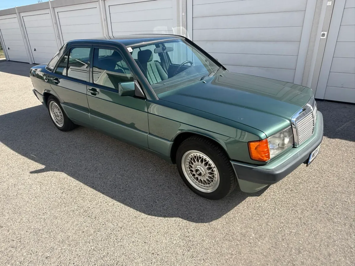 Mercedes-Benz 190