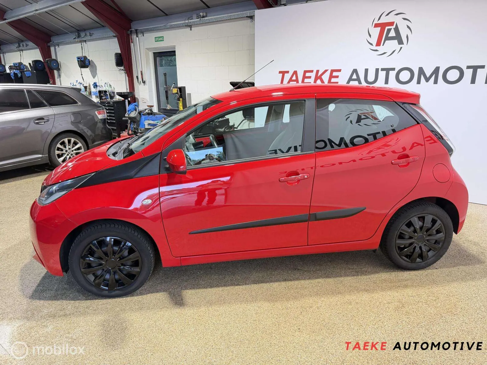 Toyota Aygo 2014 photo 2