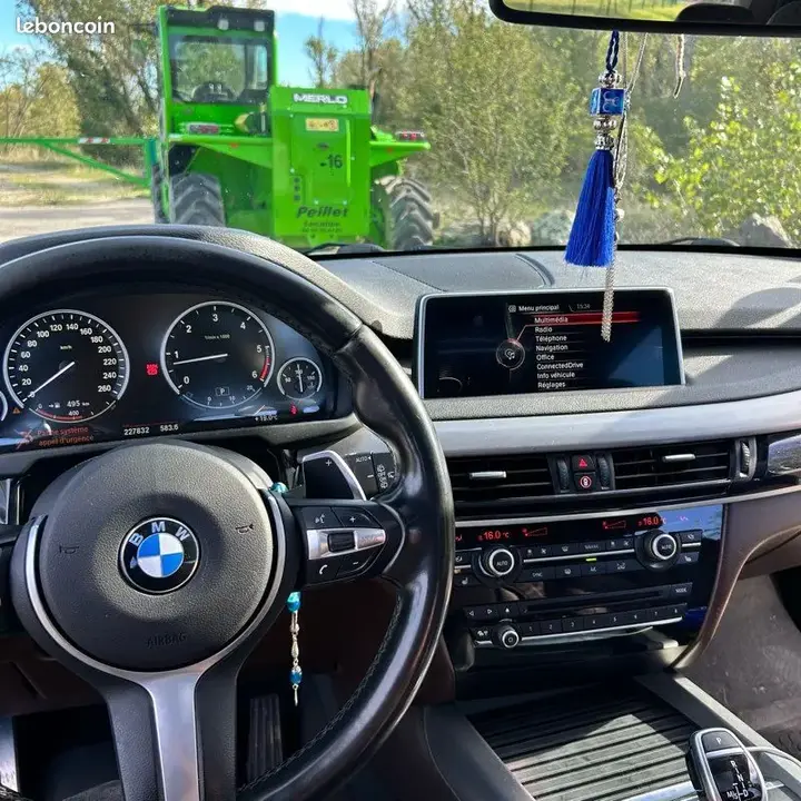 BMW X5 2015 photo 2