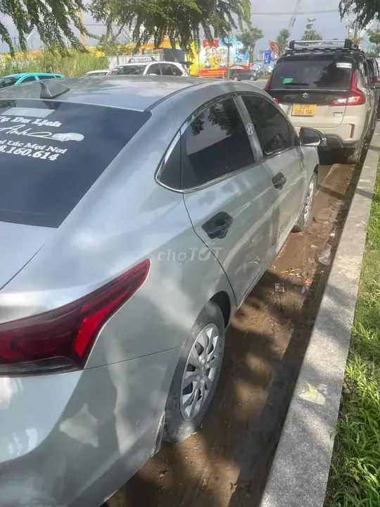 Hyundai Accent 2019 photo 2