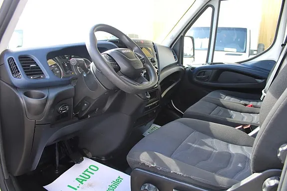 Iveco Daily 2021 photo 3