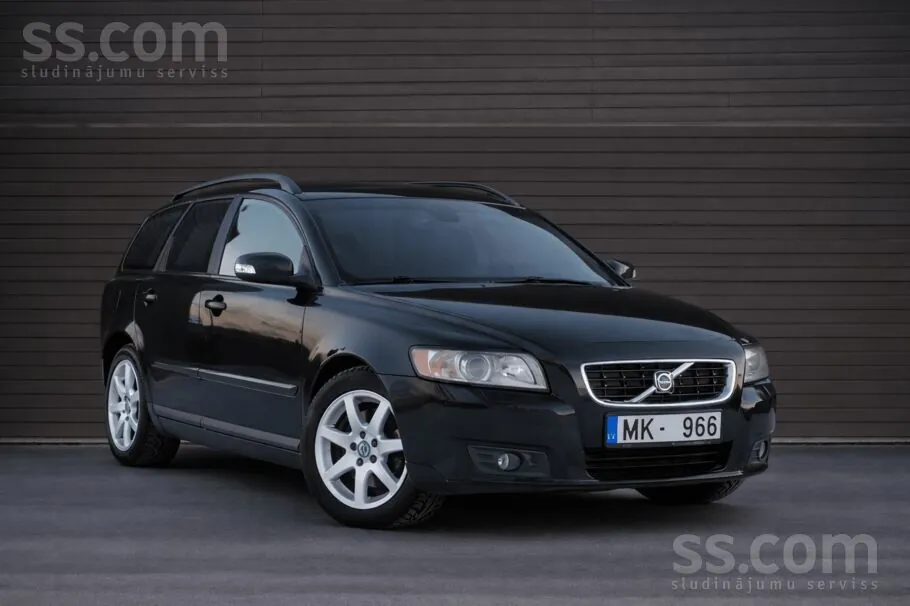 Volvo V50 2008 photo 2