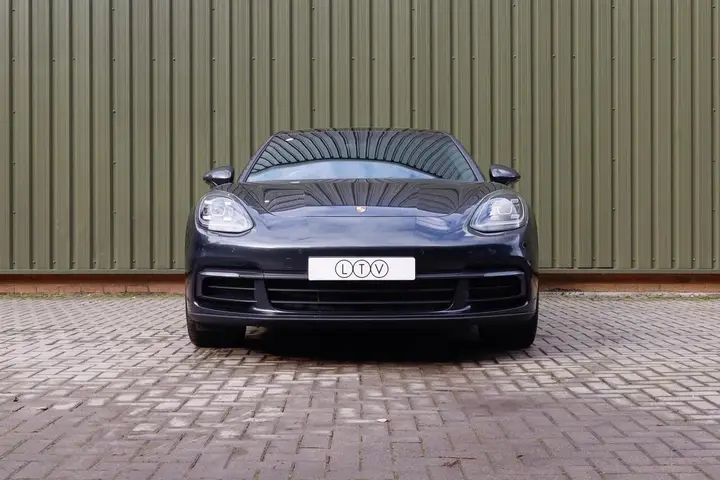 Porsche Panamera 2017 photo 2