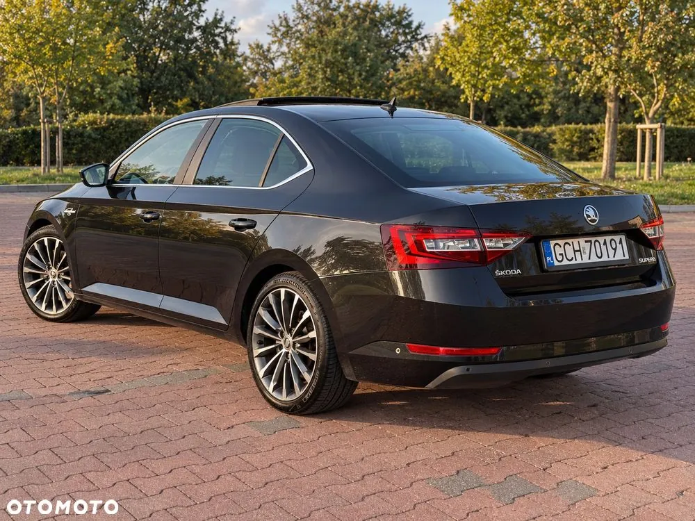 Skoda Superb 2016 photo 2